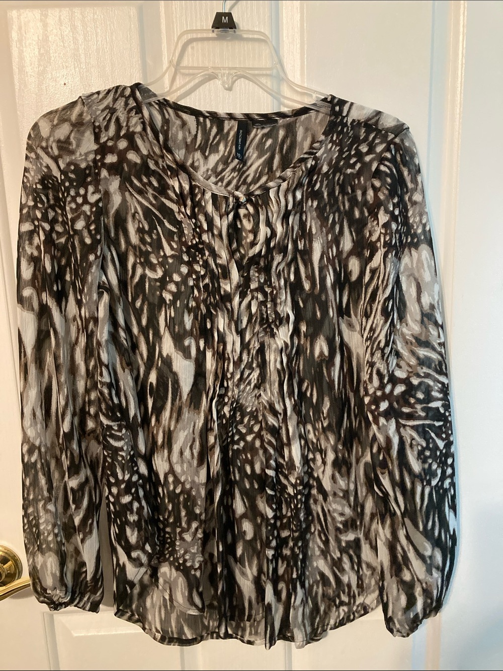50%off 3+ bundle, new directions Black/White Abstract Pattern Long-Sleeve Blouse